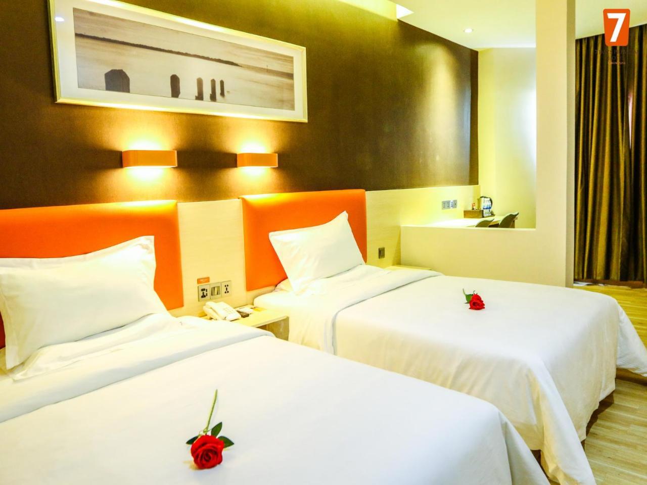7 Days Premium Hotel Phnom Penh Extérieur photo