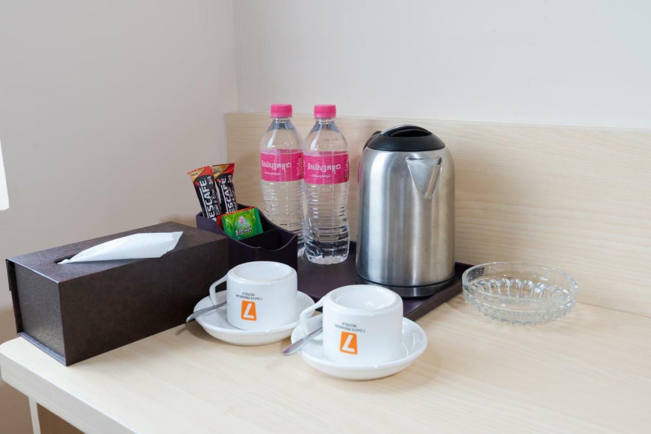 7 Days Premium Hotel Phnom Penh Extérieur photo