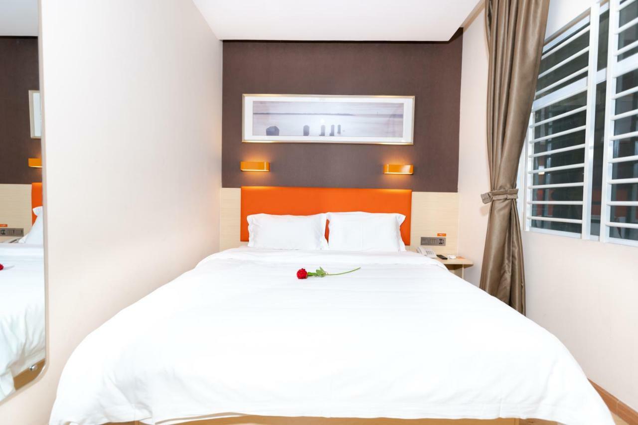 7 Days Premium Hotel Phnom Penh Extérieur photo