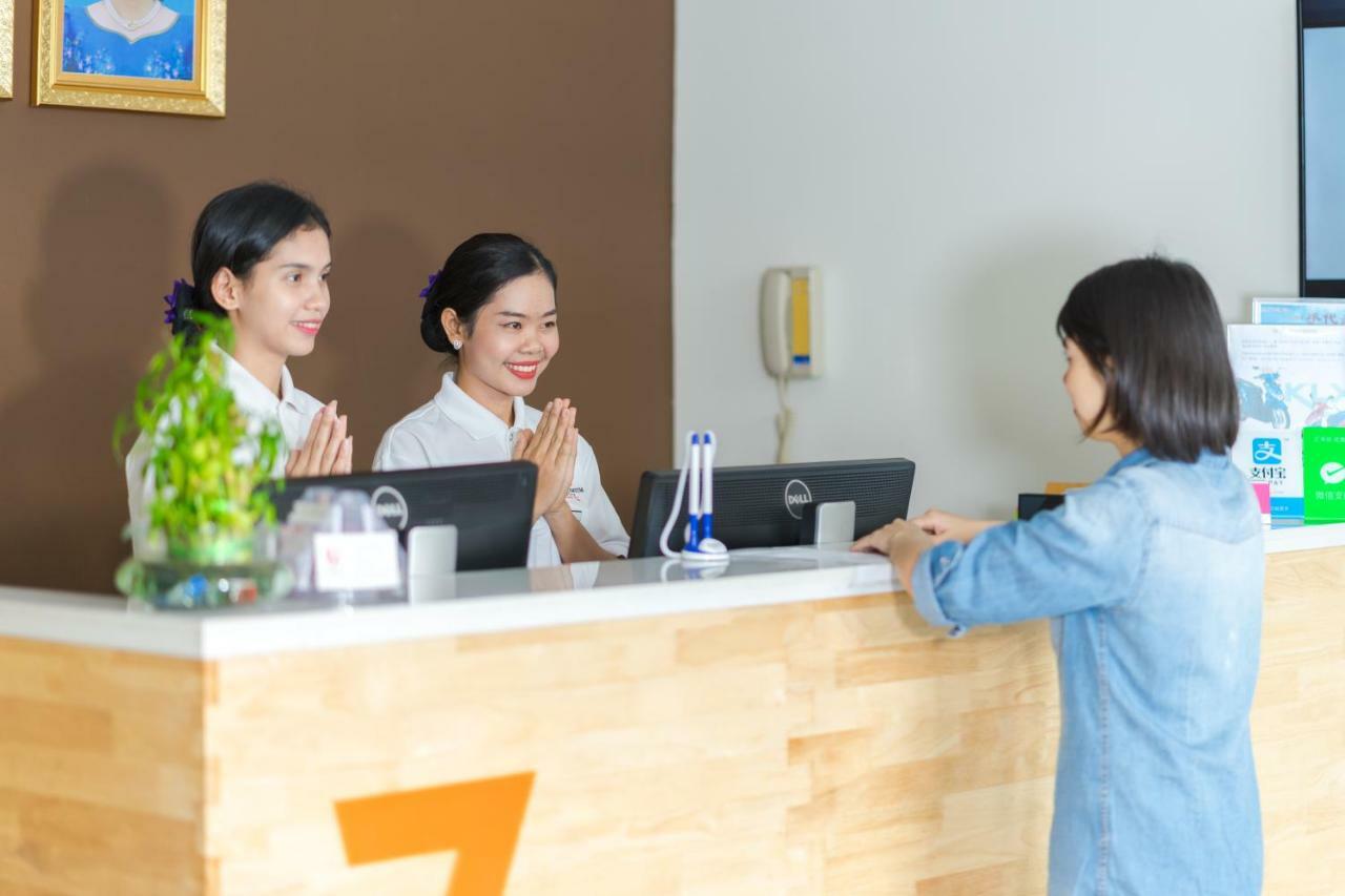 7 Days Premium Hotel Phnom Penh Extérieur photo